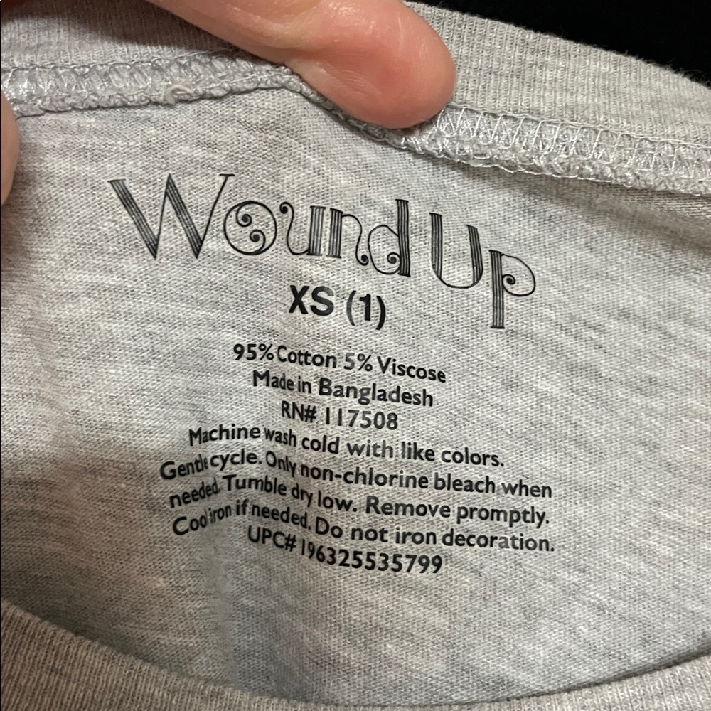 Wonder Up size XS (1) Heather Gray Sun, Moon, Stars, Mushrooms, and Floral Tee - Picture 2 of 5